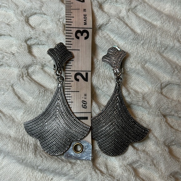 Set of 4 silver colored costume clip on earrings bundle 3 dangle and 1 hoop EUC - Picture 10 of 11